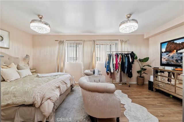 4652 Don Lorenzo B, Los Angeles, CA 90008