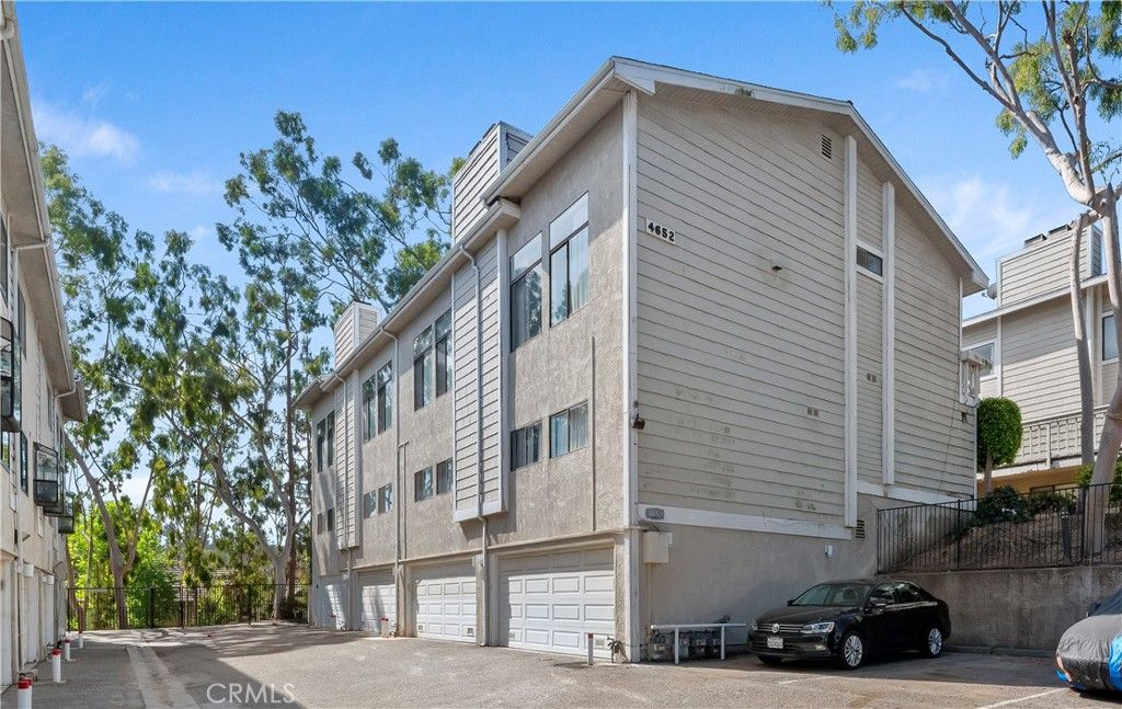 4652 Don Lorenzo B, Los Angeles, CA 90008
