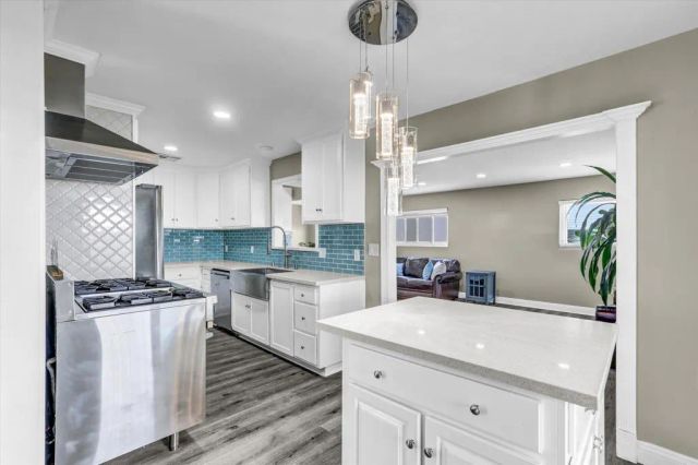 819 Iris Avenue, Imperial Beach, CA 91932