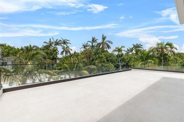 4504 Sheridan Avenue, Miami Beach, FL 33140