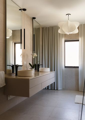 109 Wiswall Rd, Newton, MA 02459