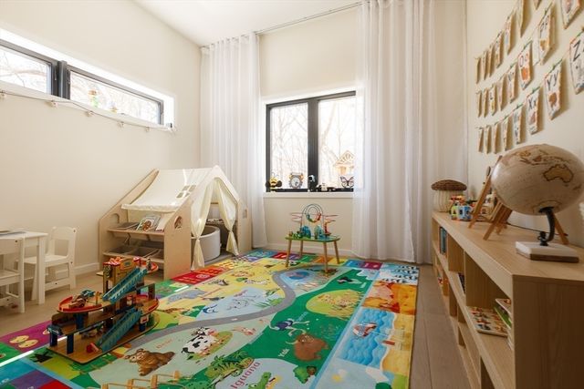 109 Wiswall Rd, Newton, MA 02459