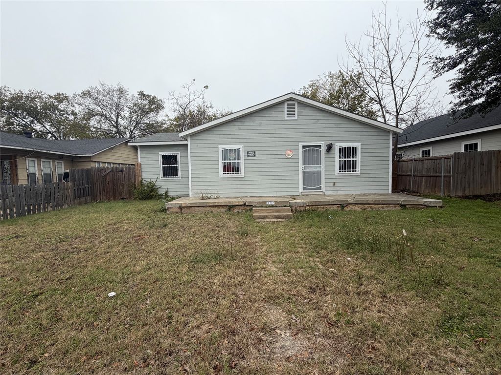 3411 Mclean Street, Fort Worth, TX 76103