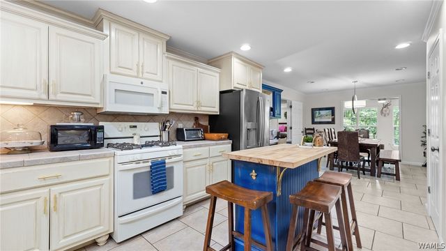 4603 Overlake, Northport, AL 35473