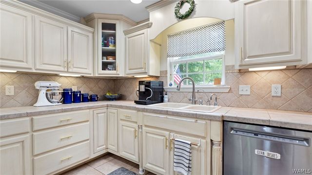 4603 Overlake, Northport, AL 35473