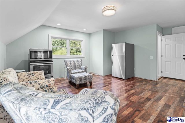 1800 W Carolina Ave, Hartsville, SC 29550