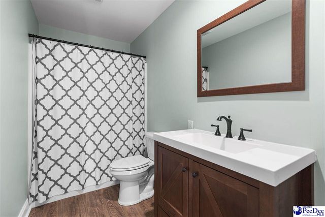 1800 W Carolina Ave, Hartsville, SC 29550