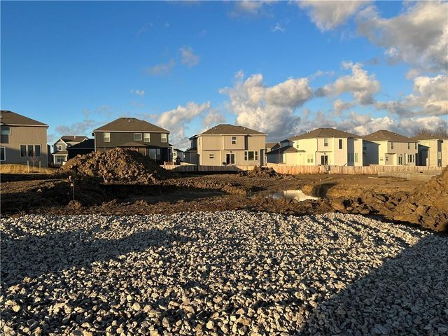 16933 S Brentwood Street, Olathe, KS 66062