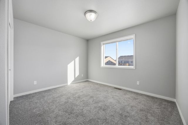 946 Albert Drive W, West Fargo, ND 58078