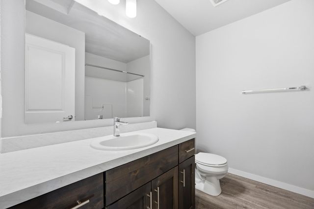 946 Albert Drive W, West Fargo, ND 58078