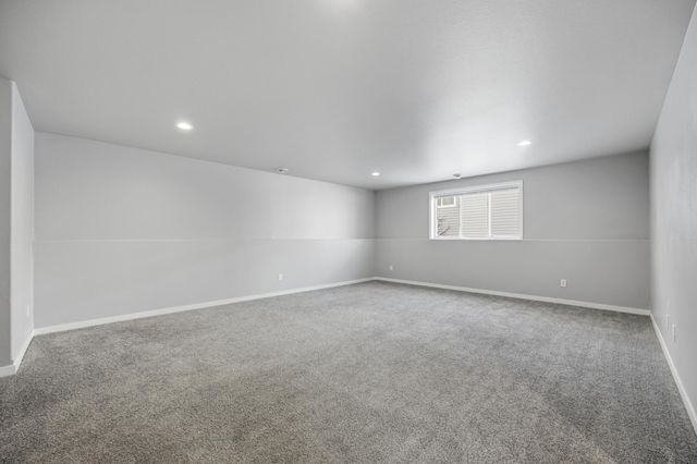 946 Albert Drive W, West Fargo, ND 58078