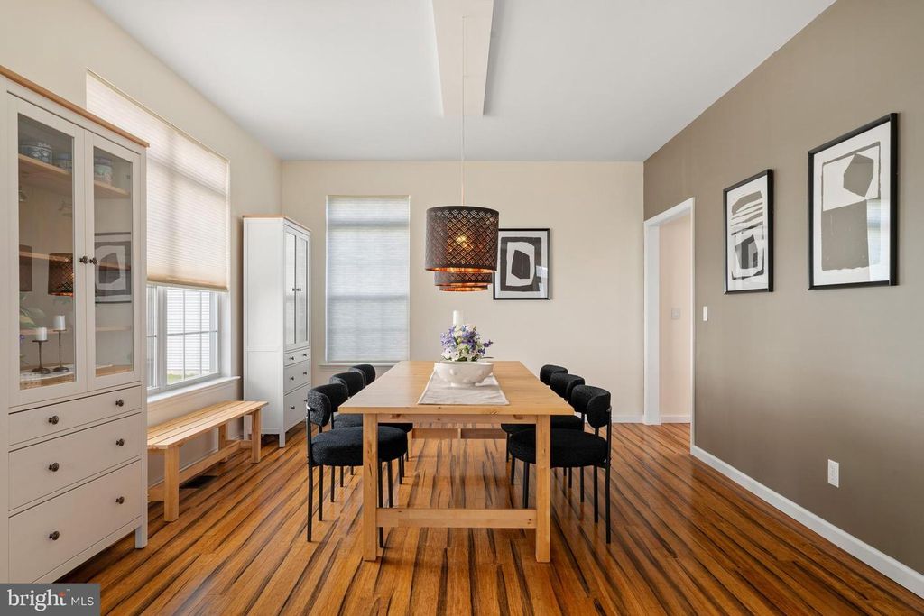 Image 10 of property listing at 87 ELSIE DR, Plainsboro, NJ 08536