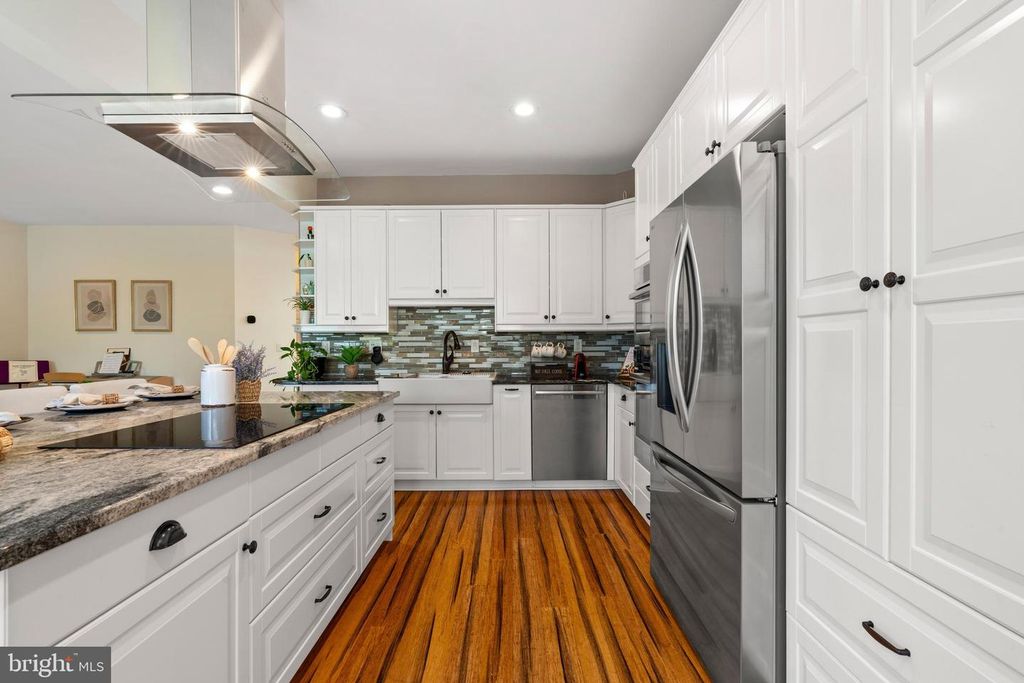 Image 21 of property listing at 87 ELSIE DR, Plainsboro, NJ 08536