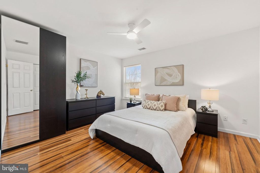 Image 29 of property listing at 87 ELSIE DR, Plainsboro, NJ 08536