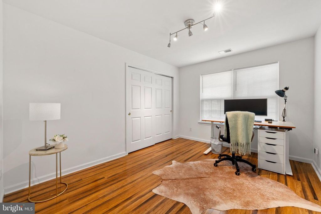 Image 31 of property listing at 87 ELSIE DR, Plainsboro, NJ 08536