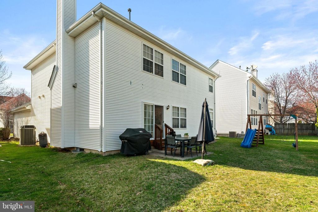 Image 44 of property listing at 87 ELSIE DR, Plainsboro, NJ 08536