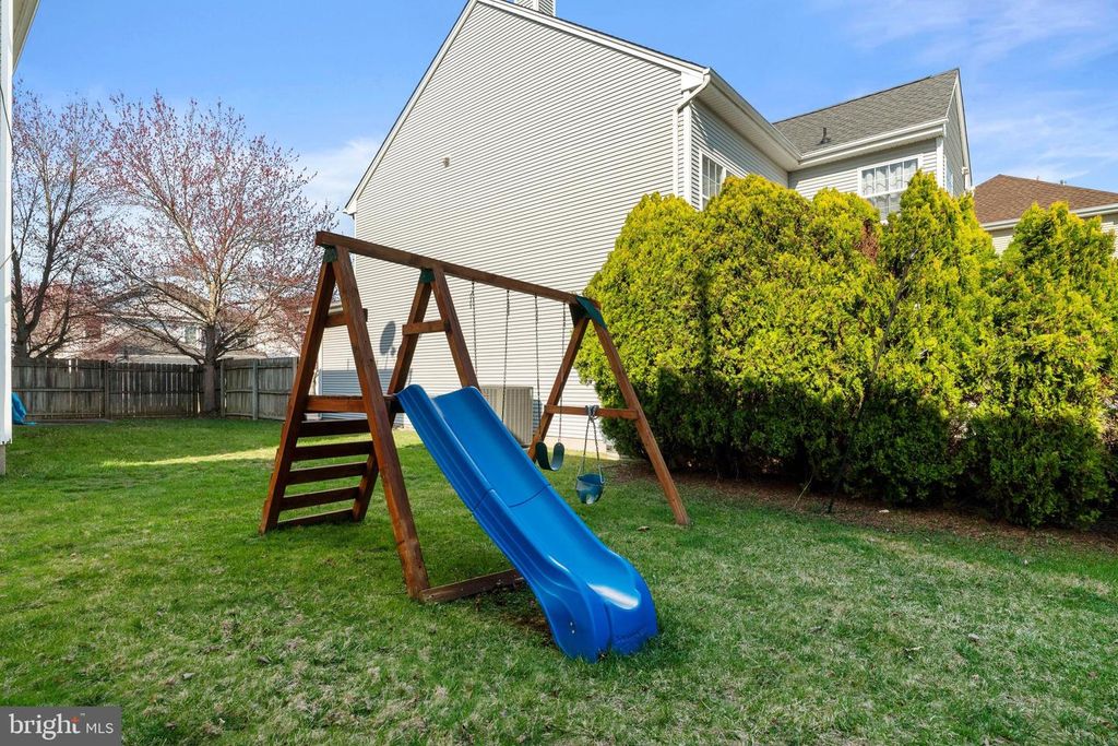 Image 46 of property listing at 87 ELSIE DR, Plainsboro, NJ 08536