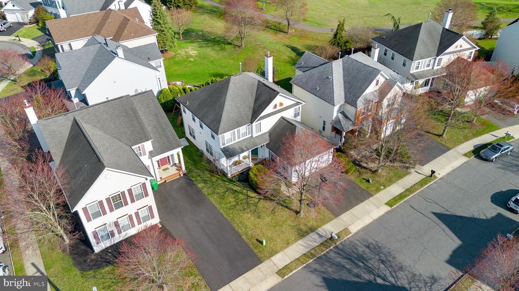 Image 47 of property listing at 87 ELSIE DR, Plainsboro, NJ 08536