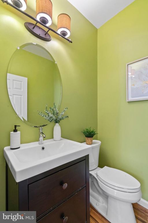 Image 7 of property listing at 87 ELSIE DR, Plainsboro, NJ 08536