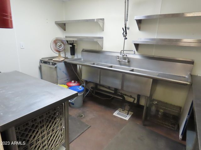 639 W US Highway 60 Highway, Superior, AZ 85173