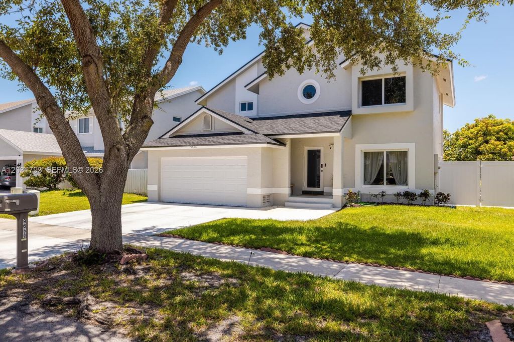 9650 SW 9th Court, Pembroke Pines, FL 33025