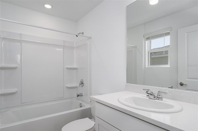 6106 FAIRMONT LANE, Palmetto, FL 34221