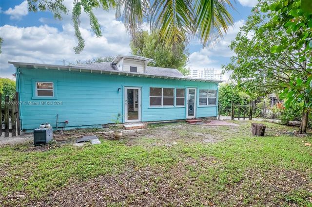 2967 SW 21st St a, Miami, FL 33145