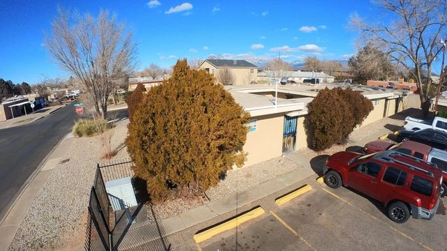 1100 Palomas Drive SE, Albuquerque, NM 87108