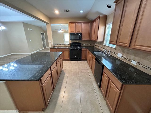 705 Harwood DR, San Marcos, TX 78666