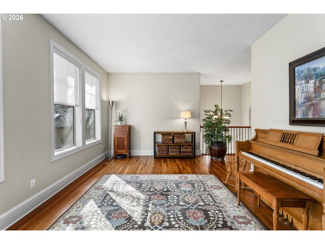 13340 AUBURN Ct, Lake Oswego, OR 97035