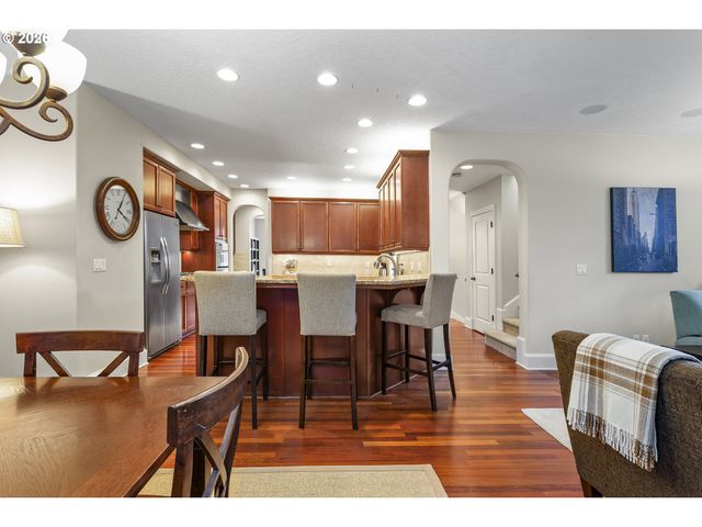 13340 AUBURN Ct, Lake Oswego, OR 97035