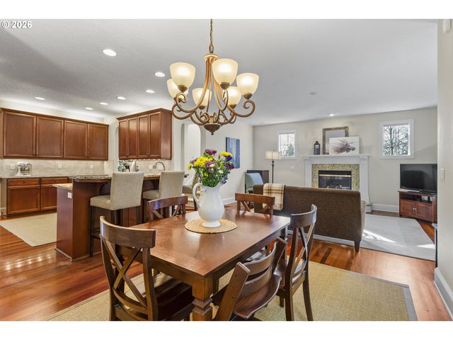 13340 AUBURN Ct, Lake Oswego, OR 97035