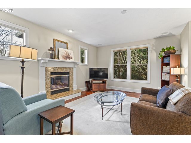 13340 AUBURN Ct, Lake Oswego, OR 97035