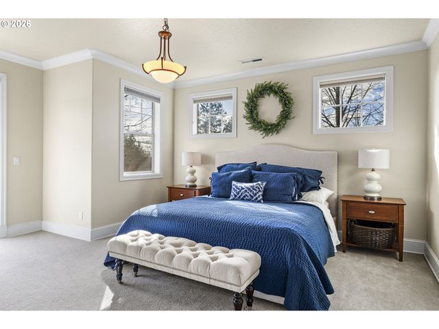 13340 AUBURN Ct, Lake Oswego, OR 97035