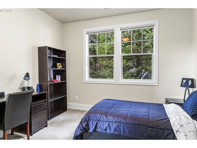 13340 AUBURN Ct, Lake Oswego, OR 97035