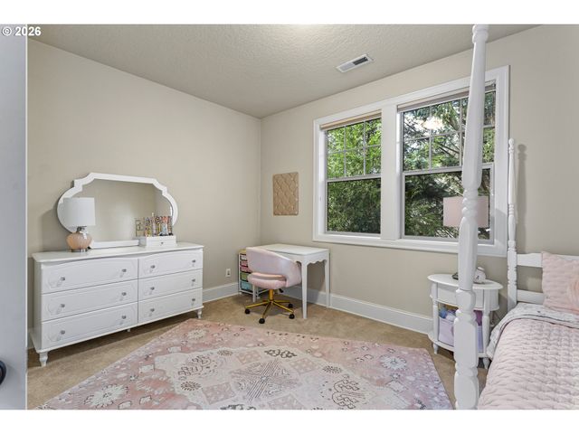 13340 AUBURN Ct, Lake Oswego, OR 97035