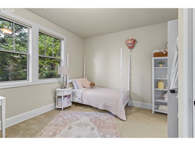 13340 AUBURN Ct, Lake Oswego, OR 97035