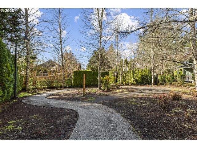 13340 AUBURN Ct, Lake Oswego, OR 97035