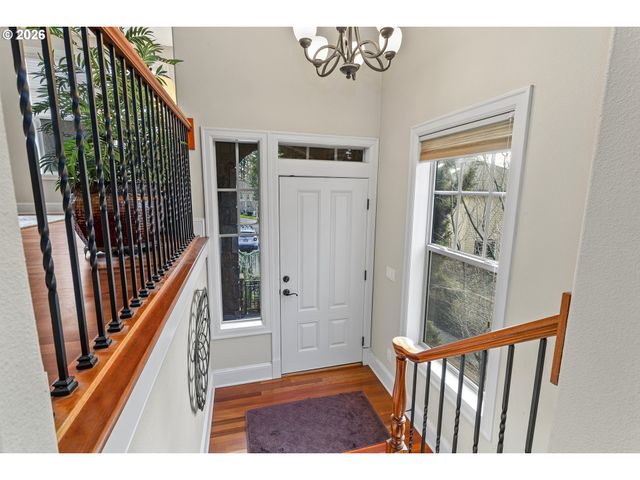 13340 AUBURN Ct, Lake Oswego, OR 97035