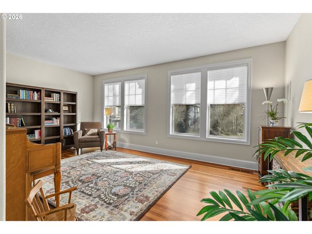 13340 AUBURN Ct, Lake Oswego, OR 97035