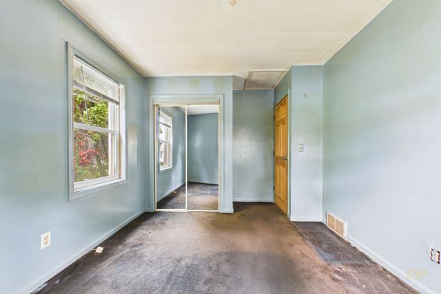 11 Irene St, New Bedford, MA 02745