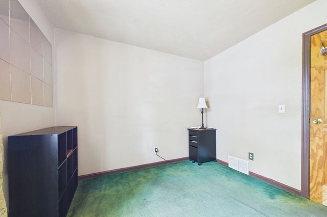 11 Irene St, New Bedford, MA 02745