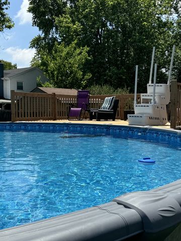 616 Ca Crest Drive, Shorewood, IL 60404