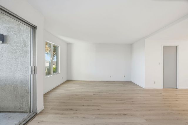 955 Shorepoint Ct 110, Alameda, CA 94501