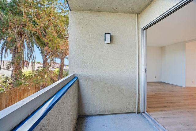 955 Shorepoint Ct 110, Alameda, CA 94501