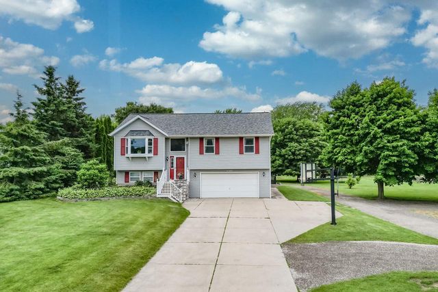 N64W14152 Mill ROAD, Menomonee Falls, WI 53051