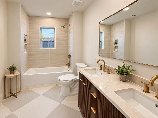 1031 Richelieu Lane, Houston, TX 77018