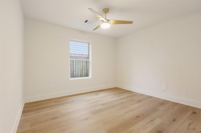 1031 Richelieu Lane, Houston, TX 77018
