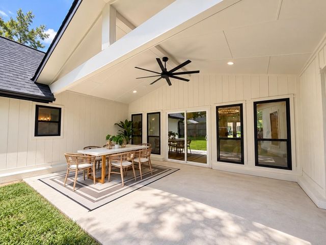1031 Richelieu Lane, Houston, TX 77018