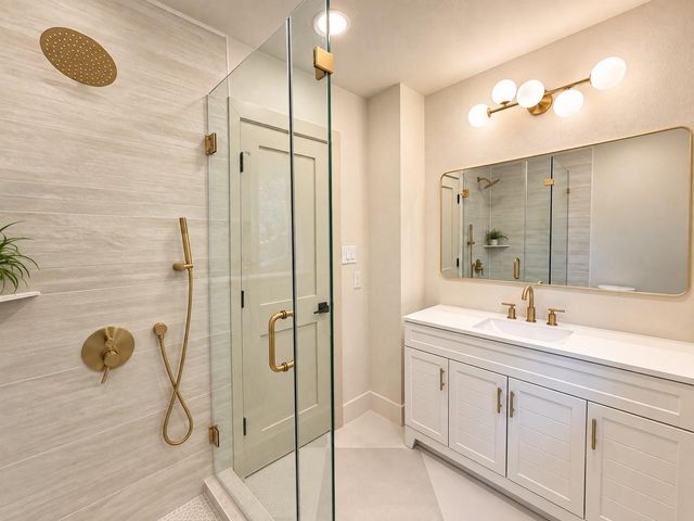 1031 Richelieu Lane, Houston, TX 77018